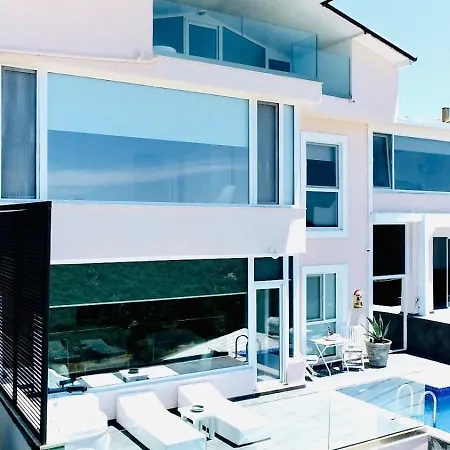 Vılla çapa Villa *